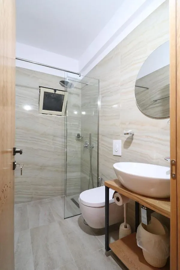 Vila Mateus Himare Hotell