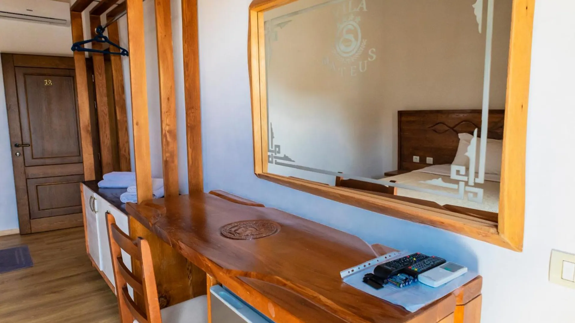 Vila Mateus Himare Hotel