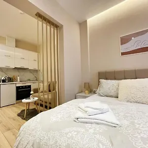 Appartement Aj Apartments, Hidden Gem In The Heart Of Tirana